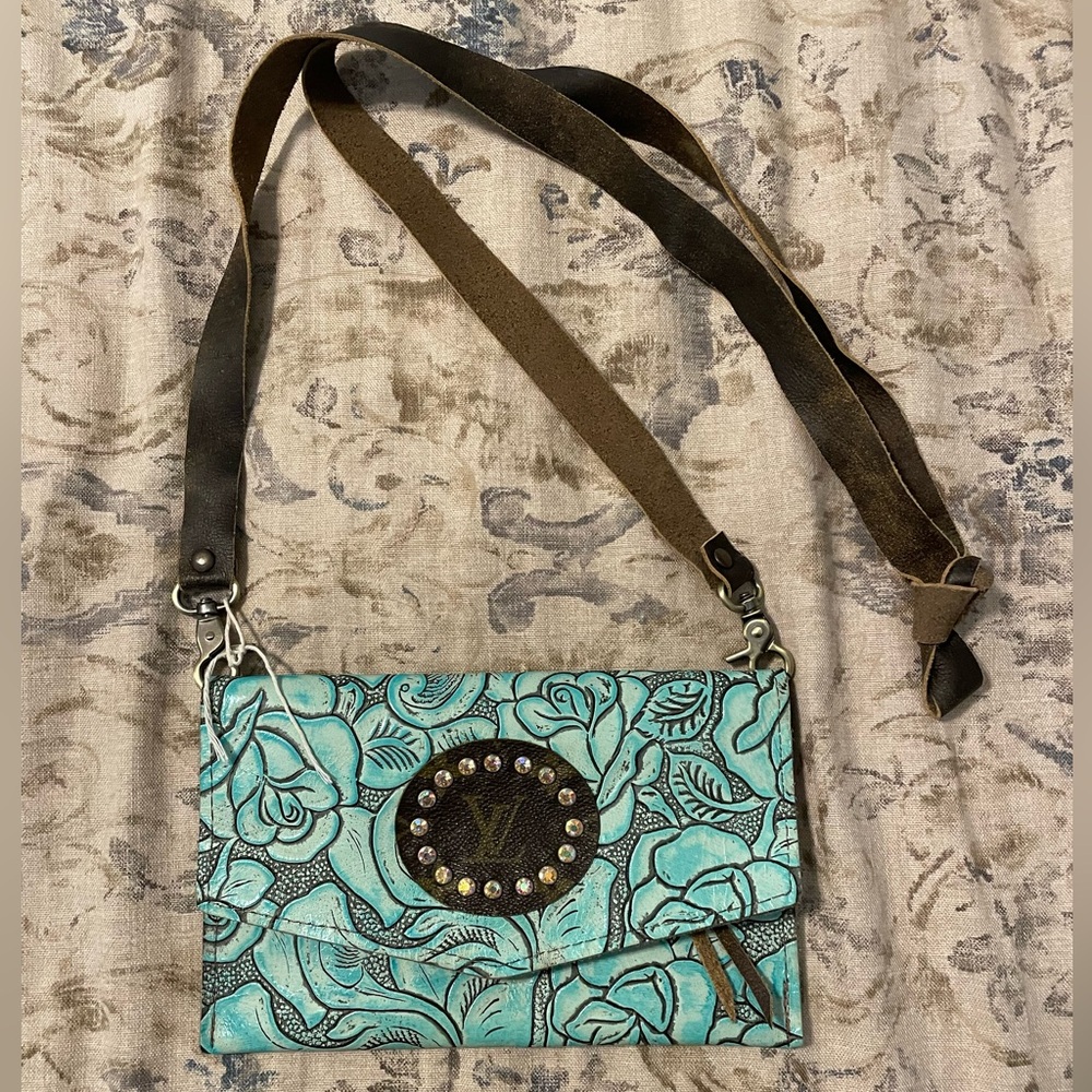 Tourquoise Western Leather Tooled Crossbody Wallet/Bag